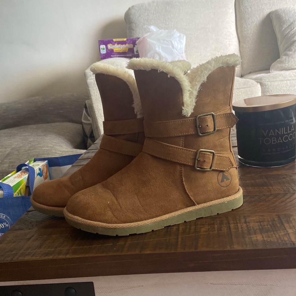 Size 9 winter boots